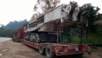 Xe 15C - 06022 vận chuyển thân cẩu cần trục bánh xích 600 tấn từ Thủy điện Lai Châu về NMNĐ Thái Bình. Tháng 12/2014